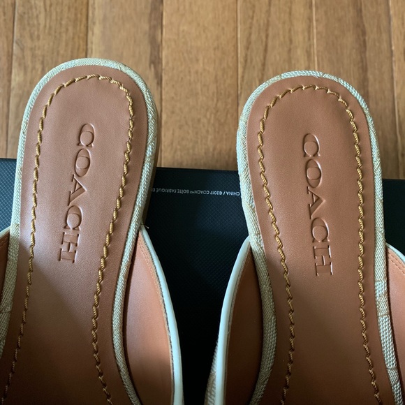 Coach Stassi Signature Slide - Picture 5 of 6